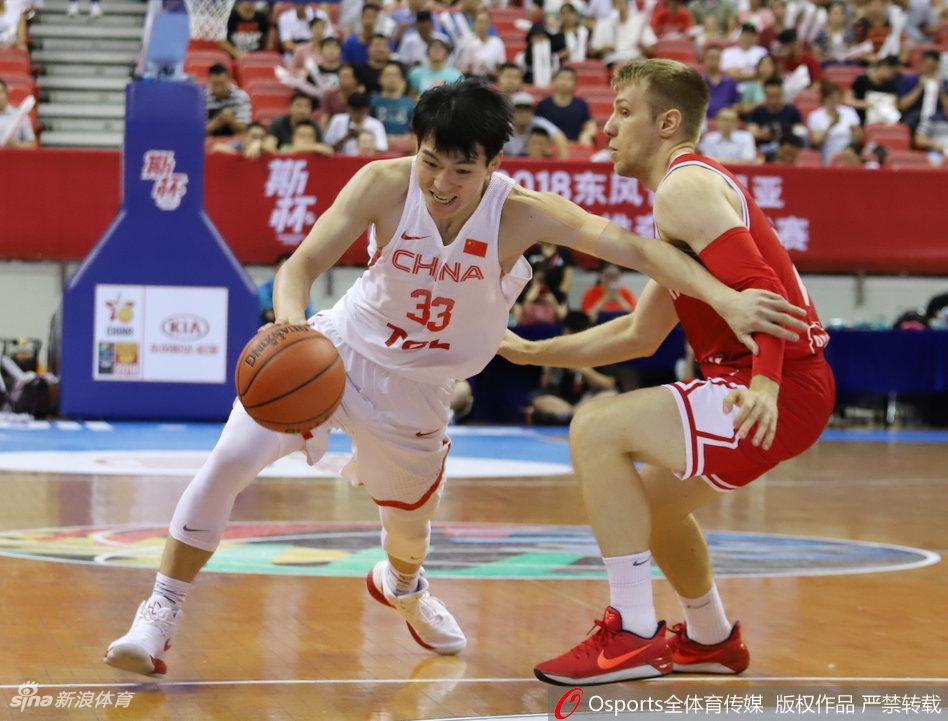 斯杯：男篮蓝队73-79克罗地亚