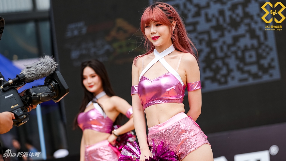 美艳啦啦队助威黄金联赛合肥站