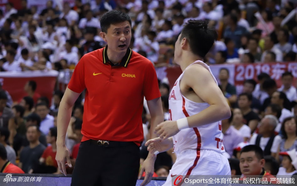 斯杯：男篮蓝队73-79克罗地亚