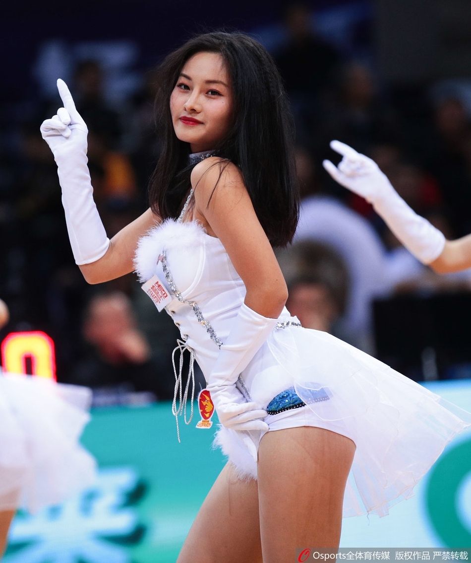 最美山城篮球宝贝！长腿才是正义