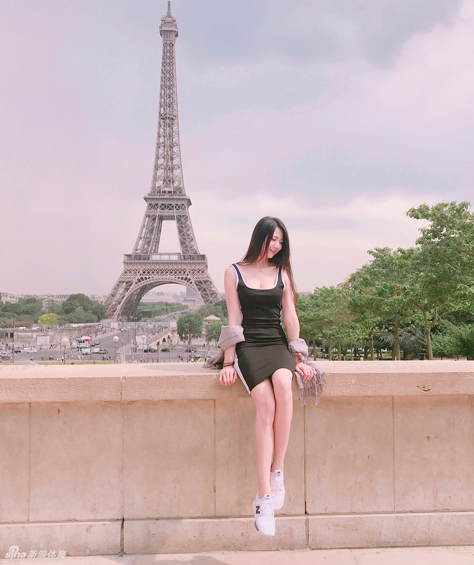 身材娇小丰满爱篮球的台妹！