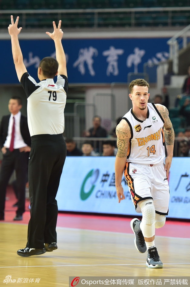 CBA第2轮:山西93-97辽宁