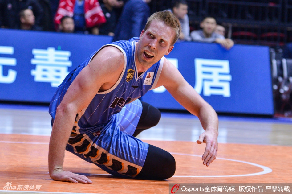 CBA第41轮：新疆109-96北京