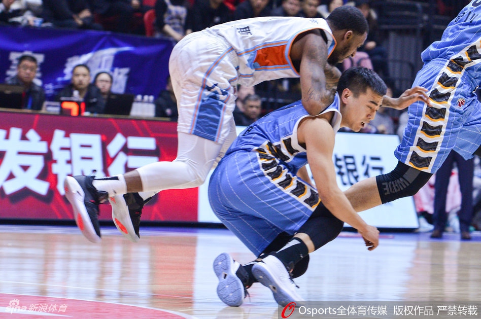 CBA第41轮：新疆109-96北京