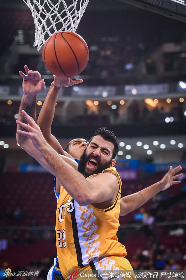 CBA第32轮:北京120-98广厦