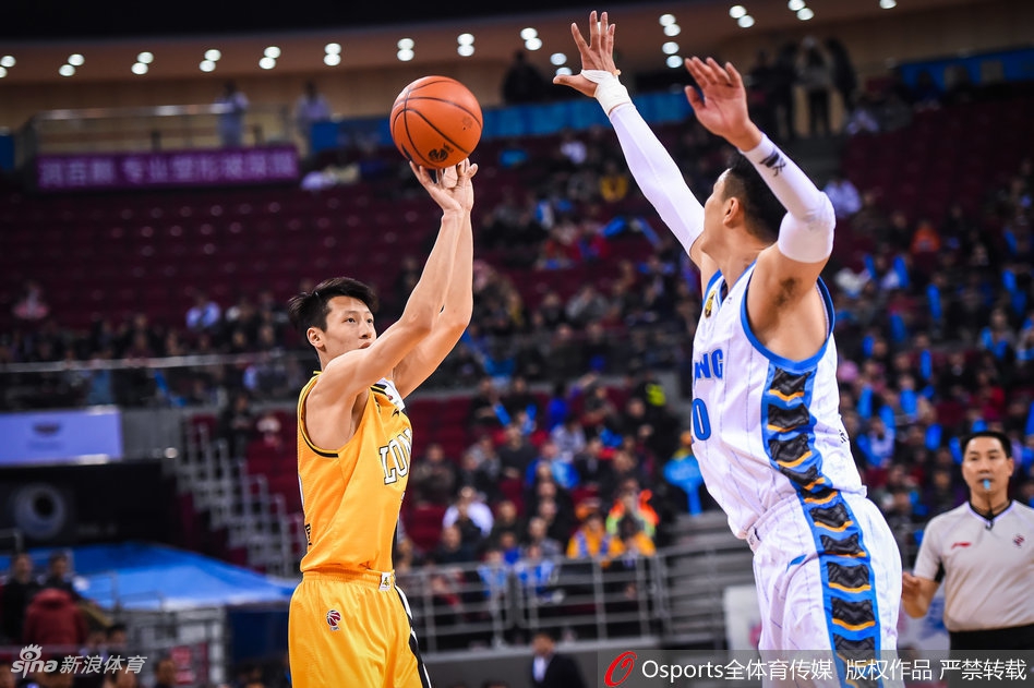CBA第32轮:北京120-98广厦