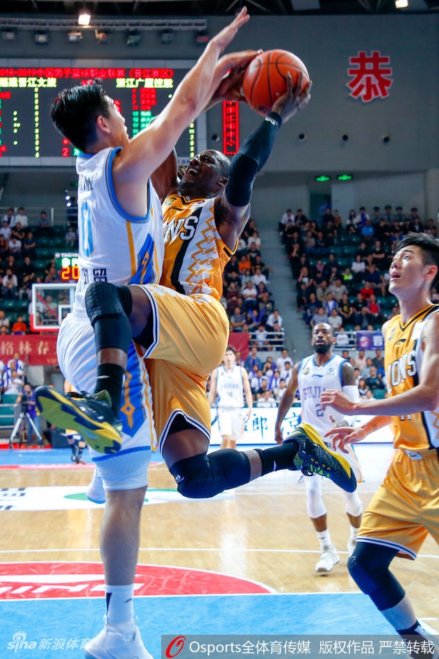 CBA第1轮:福建105-119广厦