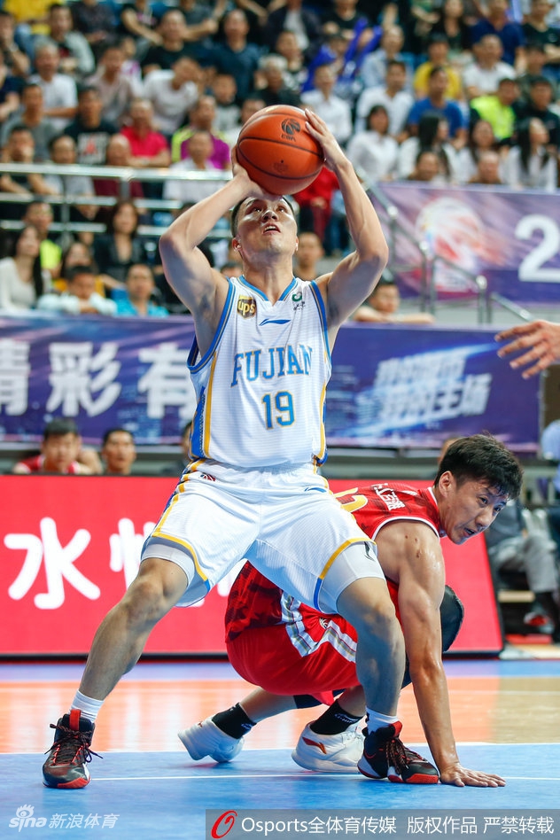 CBA第2轮:福建120-81八一