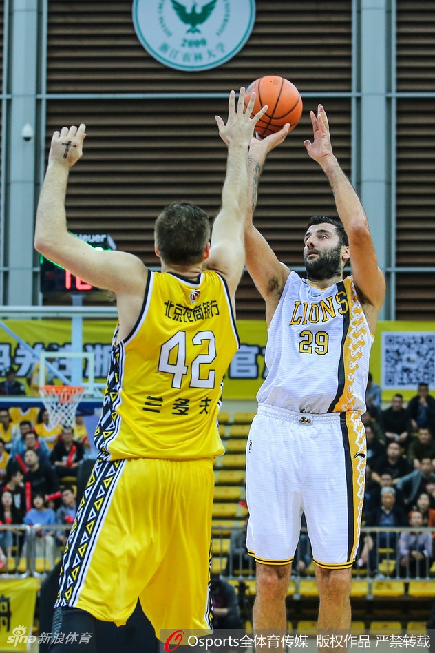 CBA第7轮:广厦132-94北控