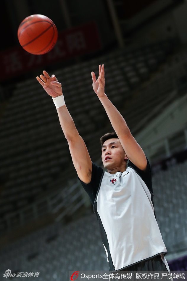 辽宁男篮赛前训练备战辽粤战