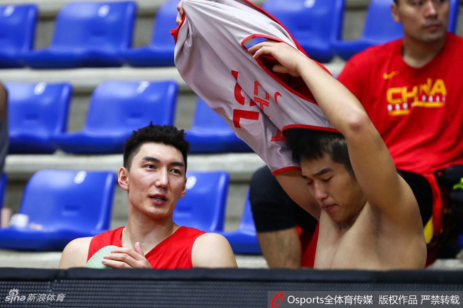 中国男篮世预赛赛前训练