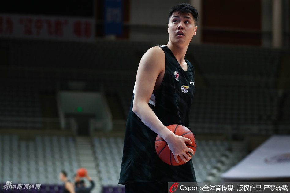 辽宁男篮赛前训练备战辽粤战