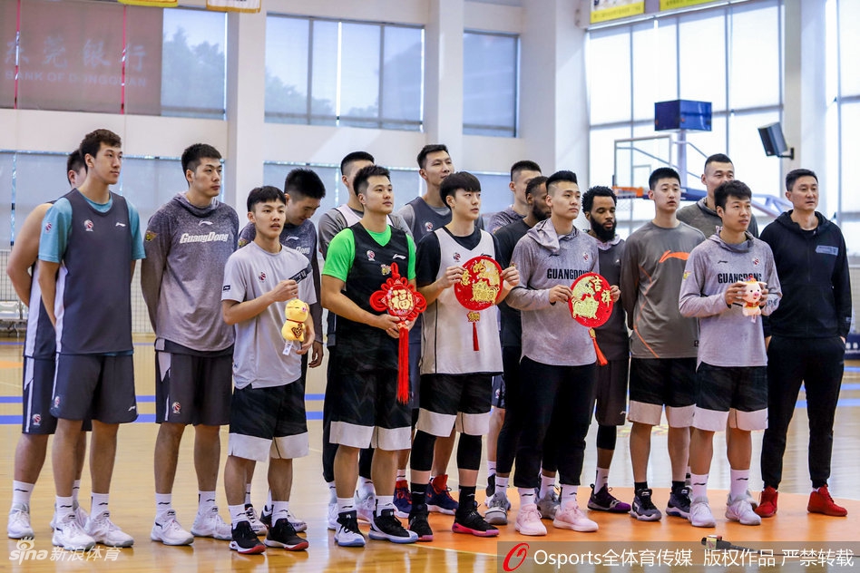 广东男篮春节写真拍摄花絮