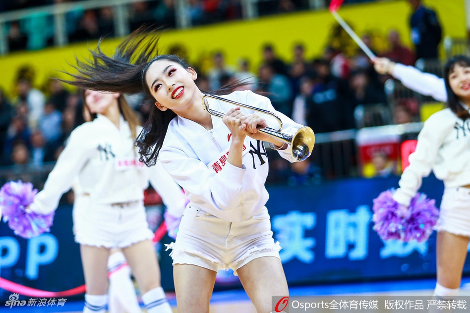 CBA第40轮啦啦队表演香艳瞬间