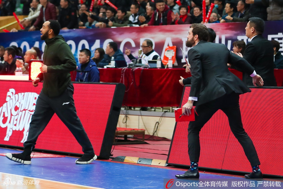 CBA第36轮:四川115-119广厦