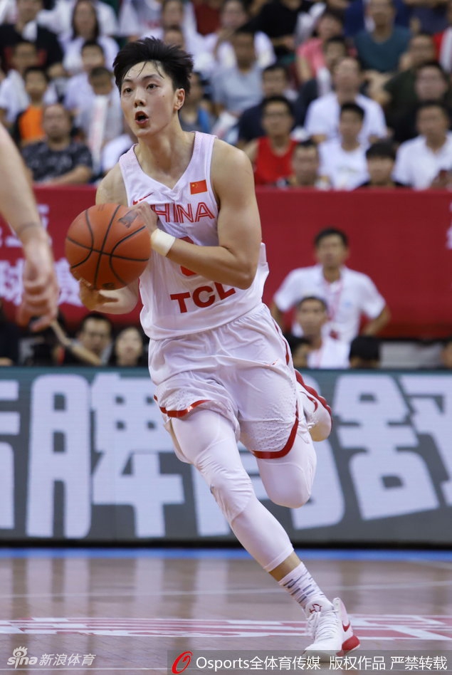 斯杯：男篮蓝队73-79克罗地亚