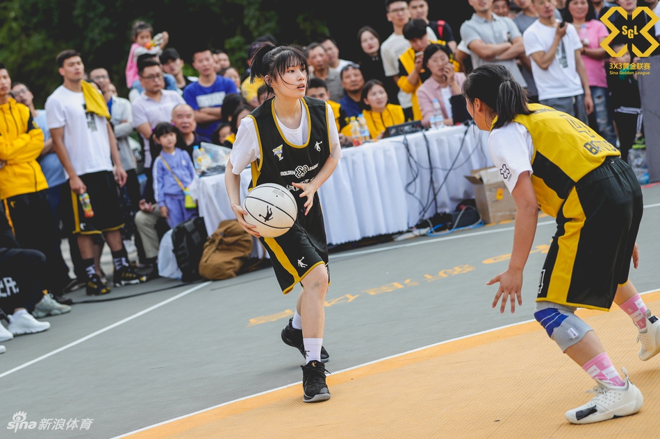 可爱的篮球女孩!她们是黄金联赛“仙女队”