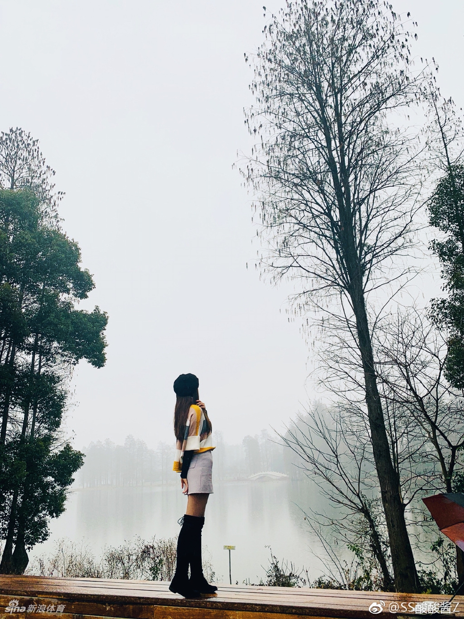 太可爱了!因灌篮高手爱上篮球的小萌妹