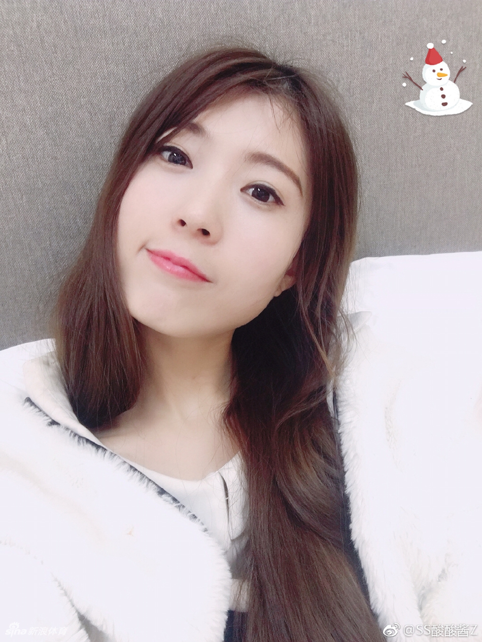 太可爱了!因灌篮高手爱上篮球的小萌妹