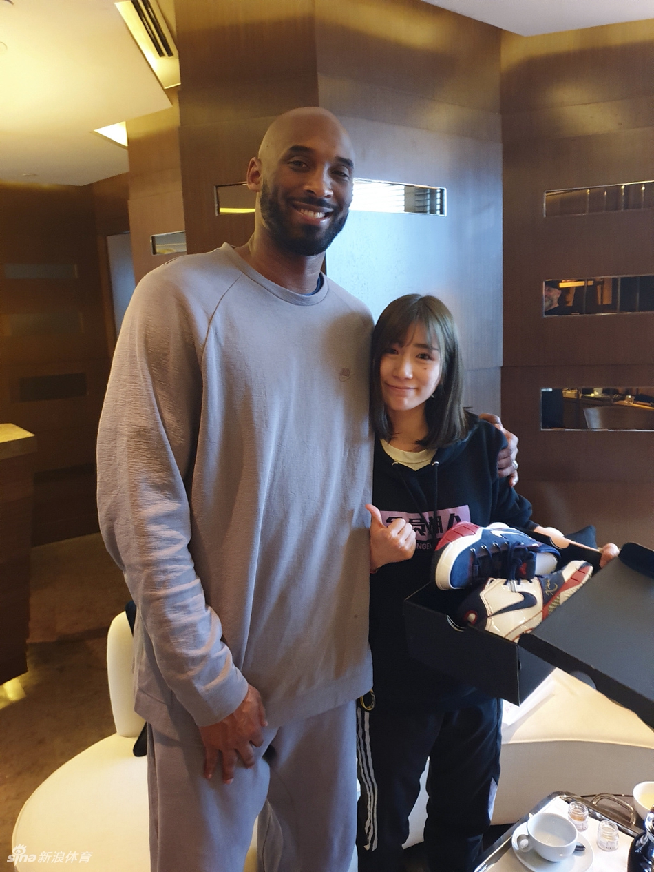 投篮神准的神仙姐姐!你喜欢她吗?