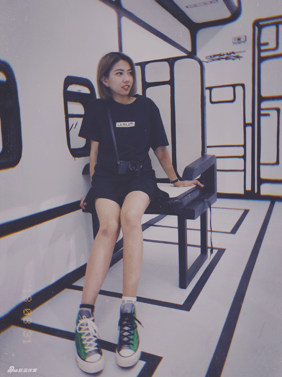 甜美霸气各种风格一应俱全 篮球美女阿苗美照合集