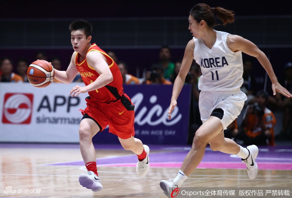 亚运女篮决赛：中国71-65胜朝韩联队摘金
