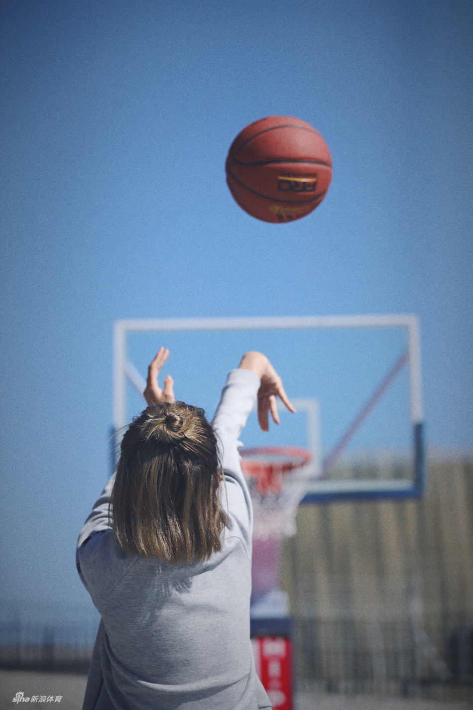 甜美霸气各种风格一应俱全 篮球美女阿苗美照合集