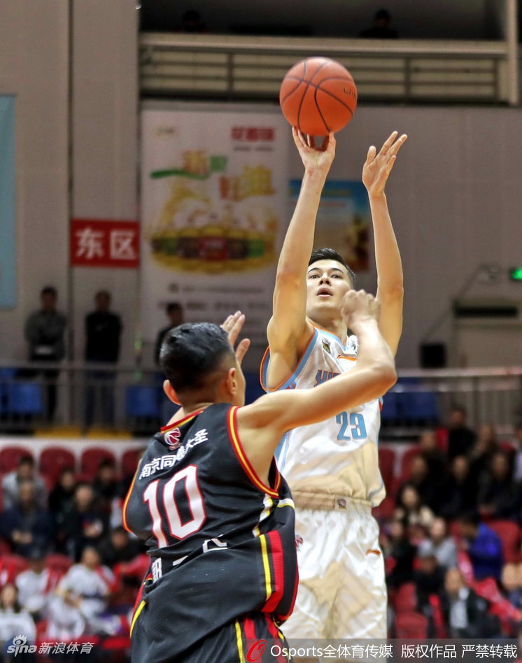 CBA第2轮:新疆VS同曦
