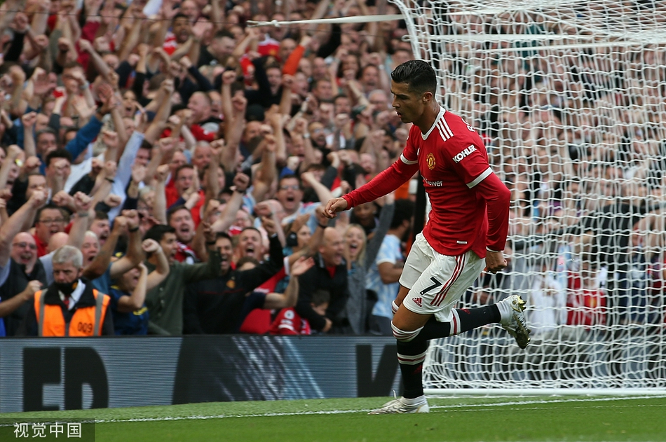 c罗回归曼联首秀梅开二度_高清图集_新浪网