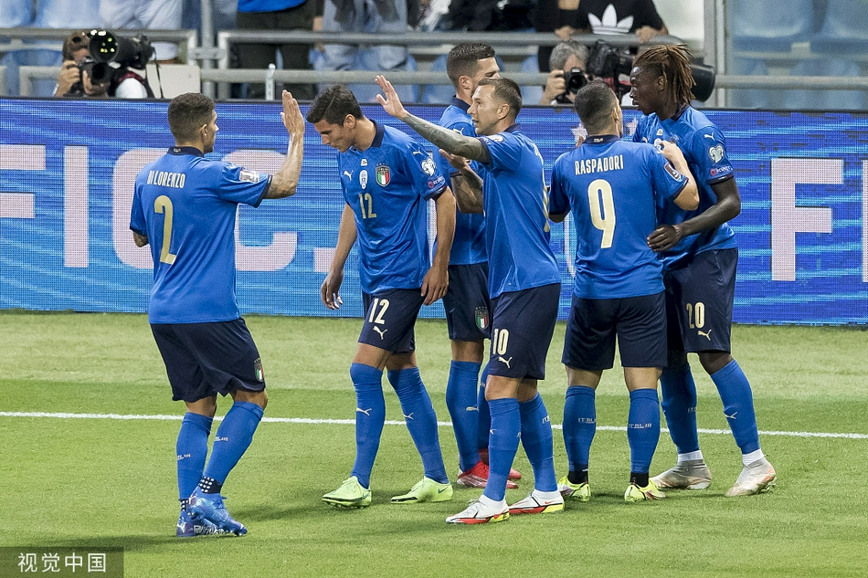 [世预赛]意大利5-0立陶宛 小基恩梅开二度