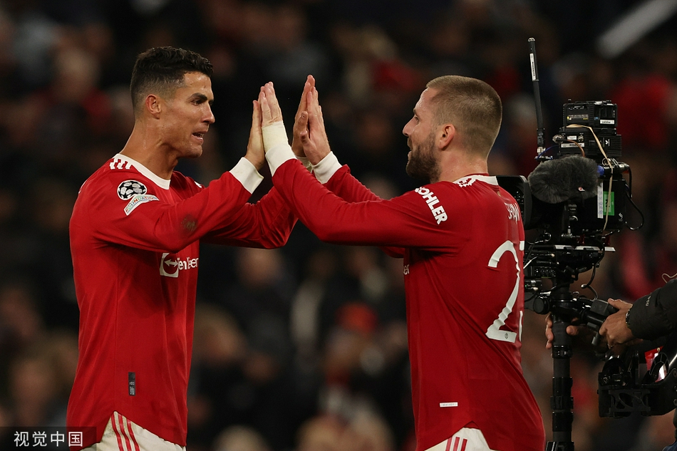 [欧冠]曼联3-2大逆转 C罗绝杀