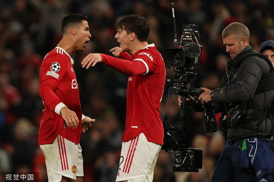 [欧冠]曼联3-2大逆转 C罗绝杀