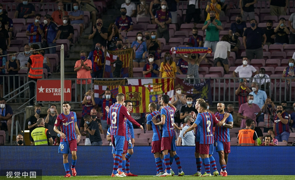 [西甲]巴萨4-2皇家社会 布莱斯维特2射1传