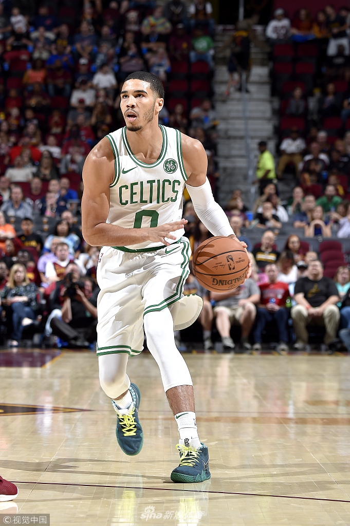 塔图姆持球进攻