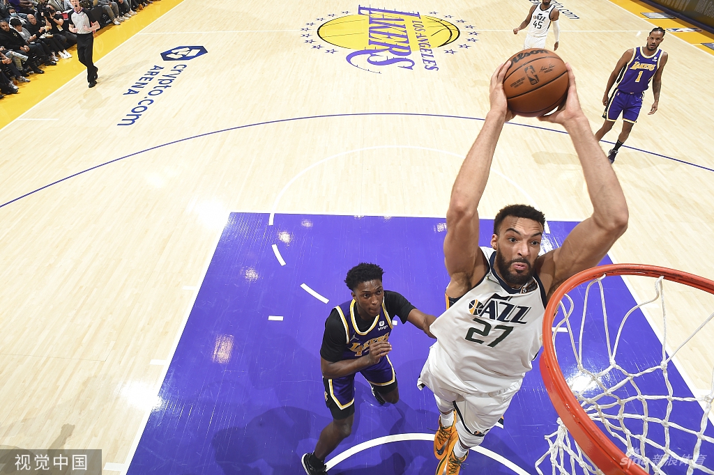 [NBA]湖人107-101险胜爵士 詹姆斯33分