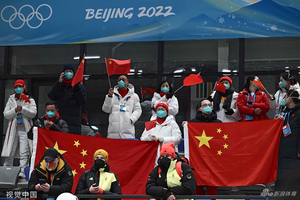 男子钢架雪车闫文港获得铜牌 殷正第五