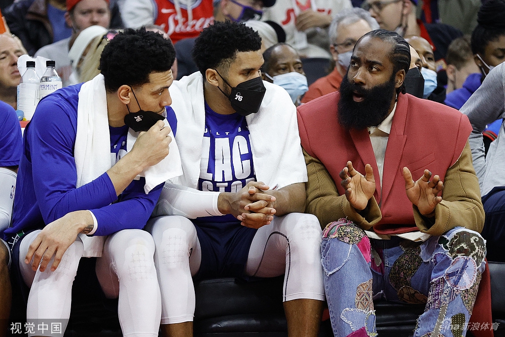 [NBA]凯尔特人135-87大胜76人