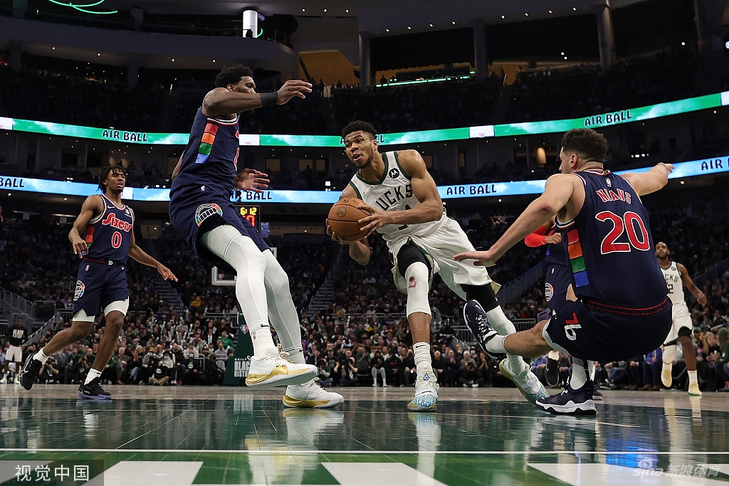 [NBA]76人123-120雄鹿 大帝42分力压字母哥