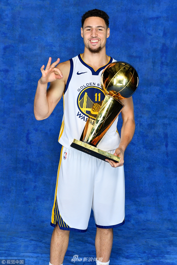 勇士拍摄总冠军写真