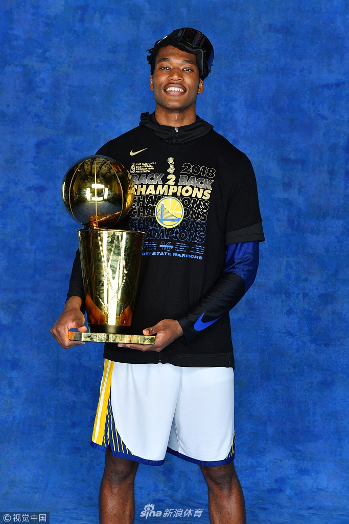 勇士拍摄总冠军写真