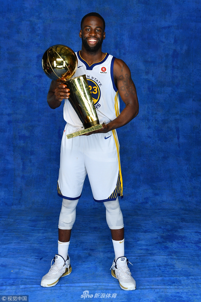 勇士拍摄总冠军写真