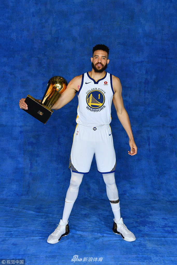 勇士拍摄总冠军写真