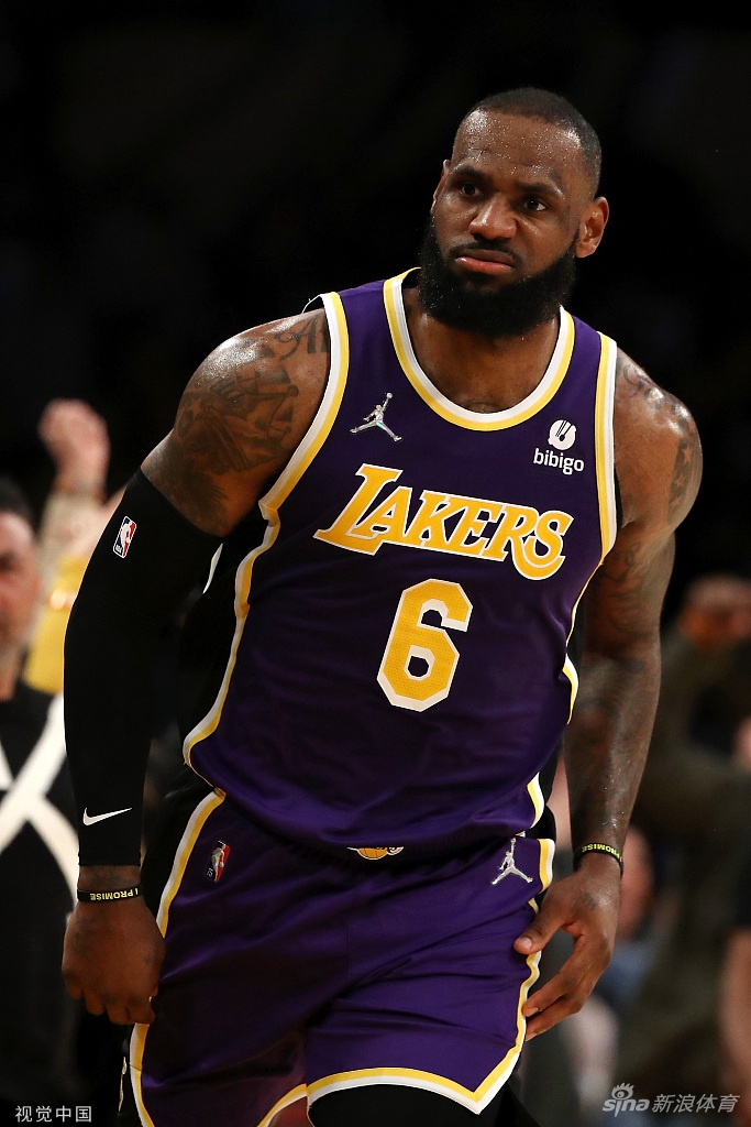 [NBA]湖人107-101险胜爵士 詹姆斯33分