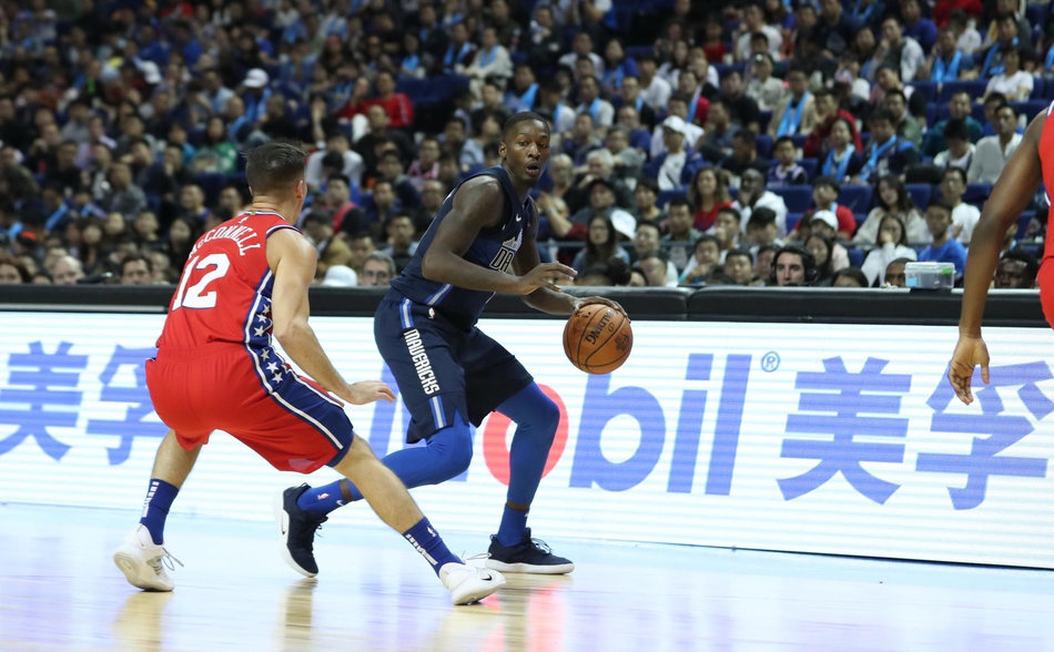 [NBA中国赛上海站]76人120-114独行侠