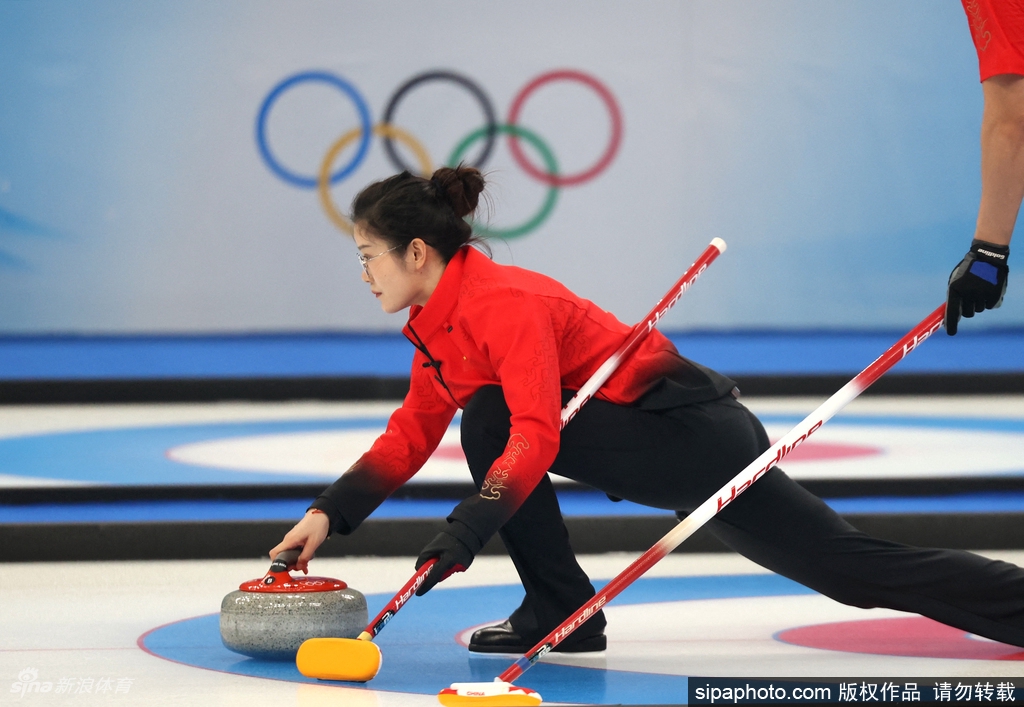 [冰壶混双]中国组合范苏圆/凌智6-8加拿大