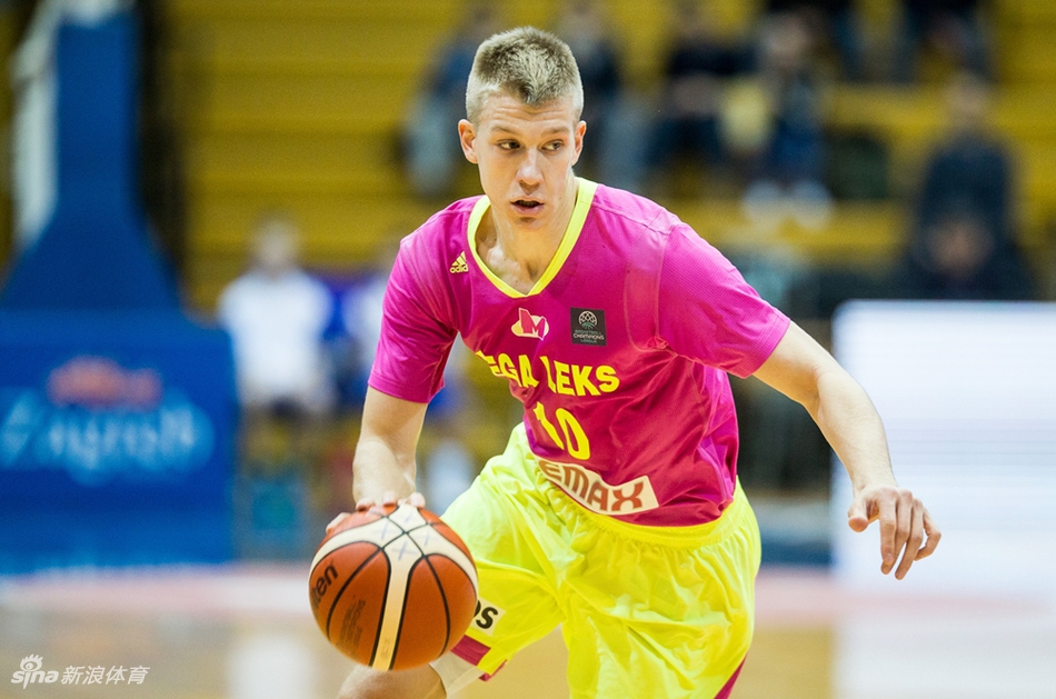 猜你喜欢 59 / 62 北京时间6月23日,2017年nba选秀大会在纽约举行.