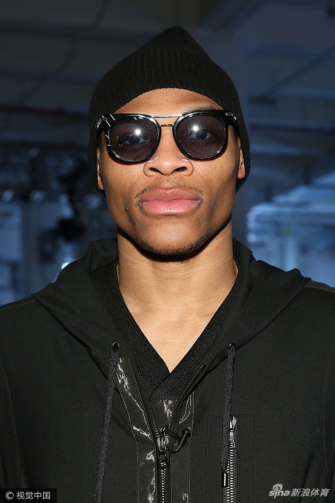 26 / 44 新科常规赛mvp拉塞尔-威斯布鲁克是nba中有名的时尚达人,在