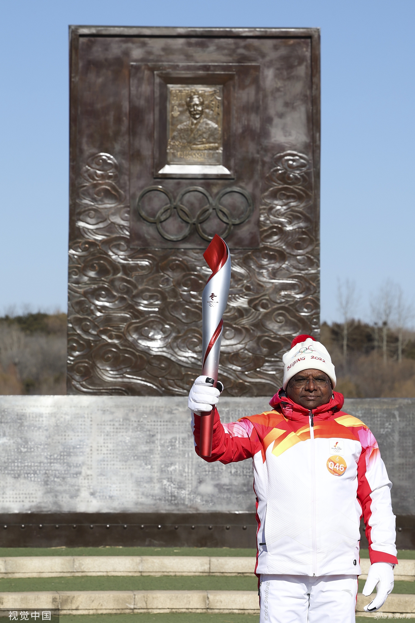 奥委会主席巴赫参加冬奥火炬传递