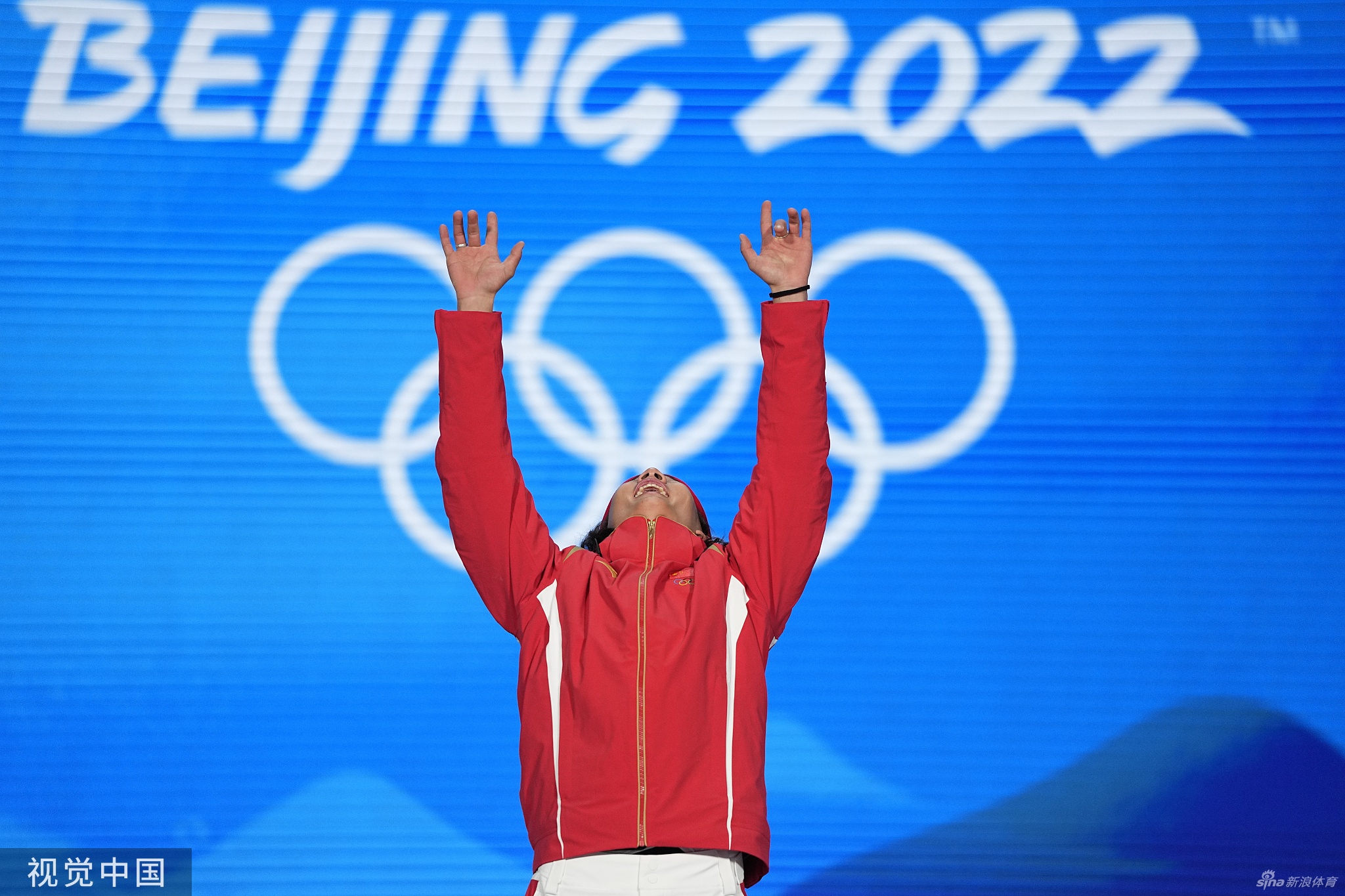 单板滑雪大跳台颁奖仪式 苏翊鸣获颁金牌
