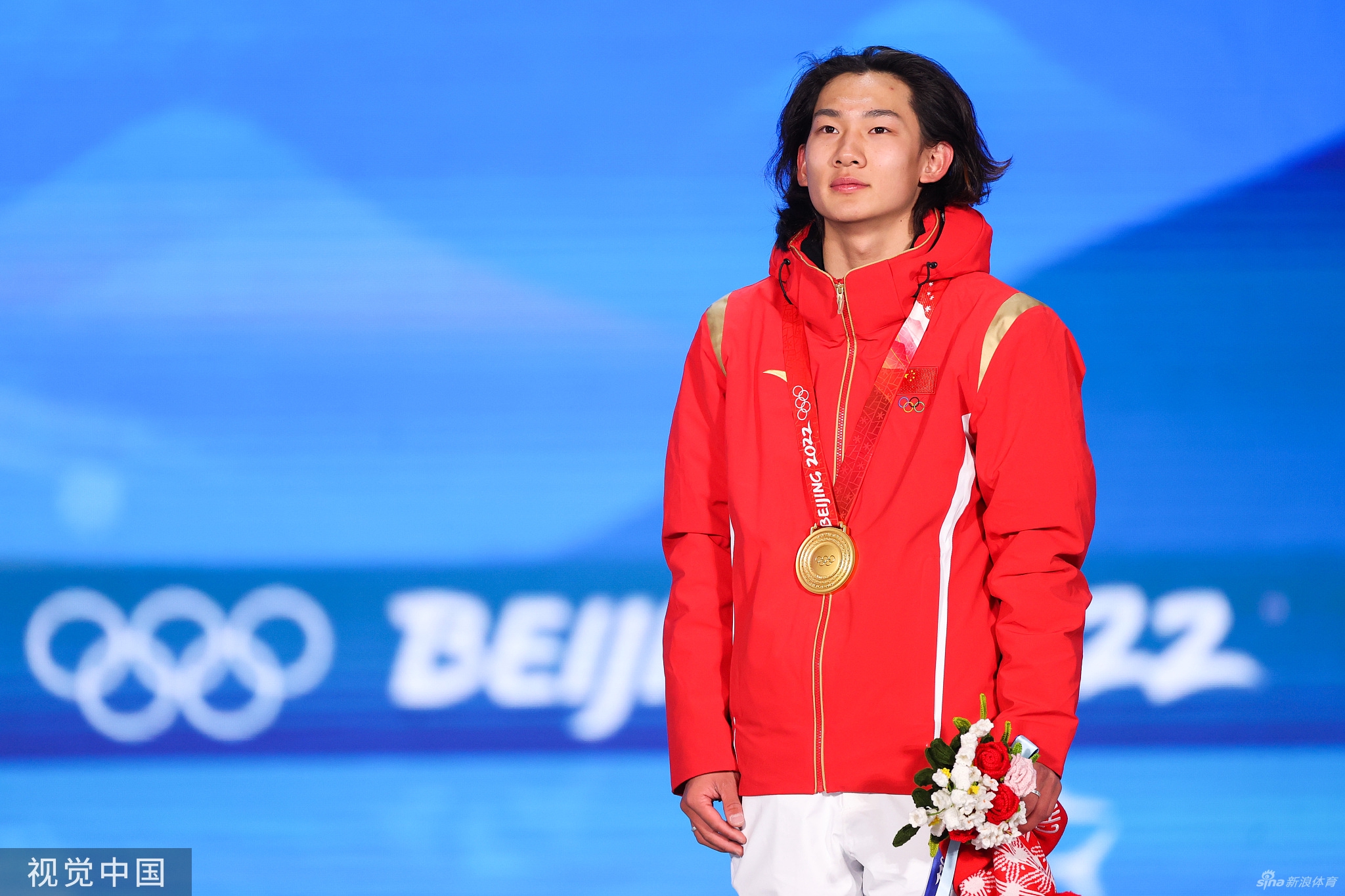 单板滑雪大跳台颁奖仪式 苏翊鸣获颁金牌